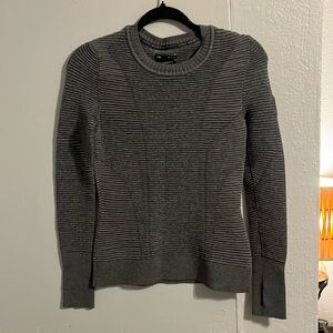 Under Armor long sleeve shirt